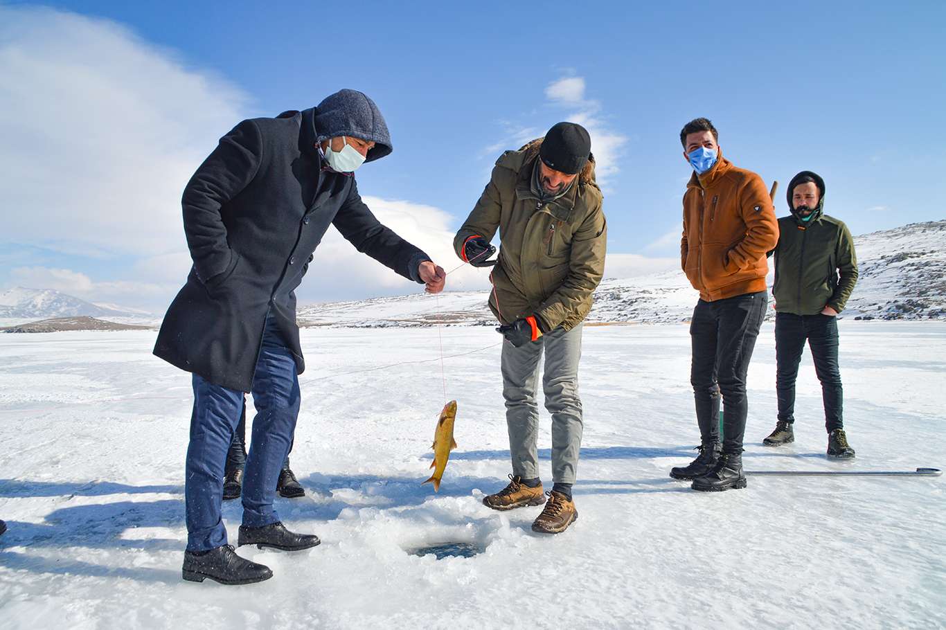 Türkiye'nin en yüksek rakımlı gölünün turizm potansiyeli için çalışmalar devam ediyor